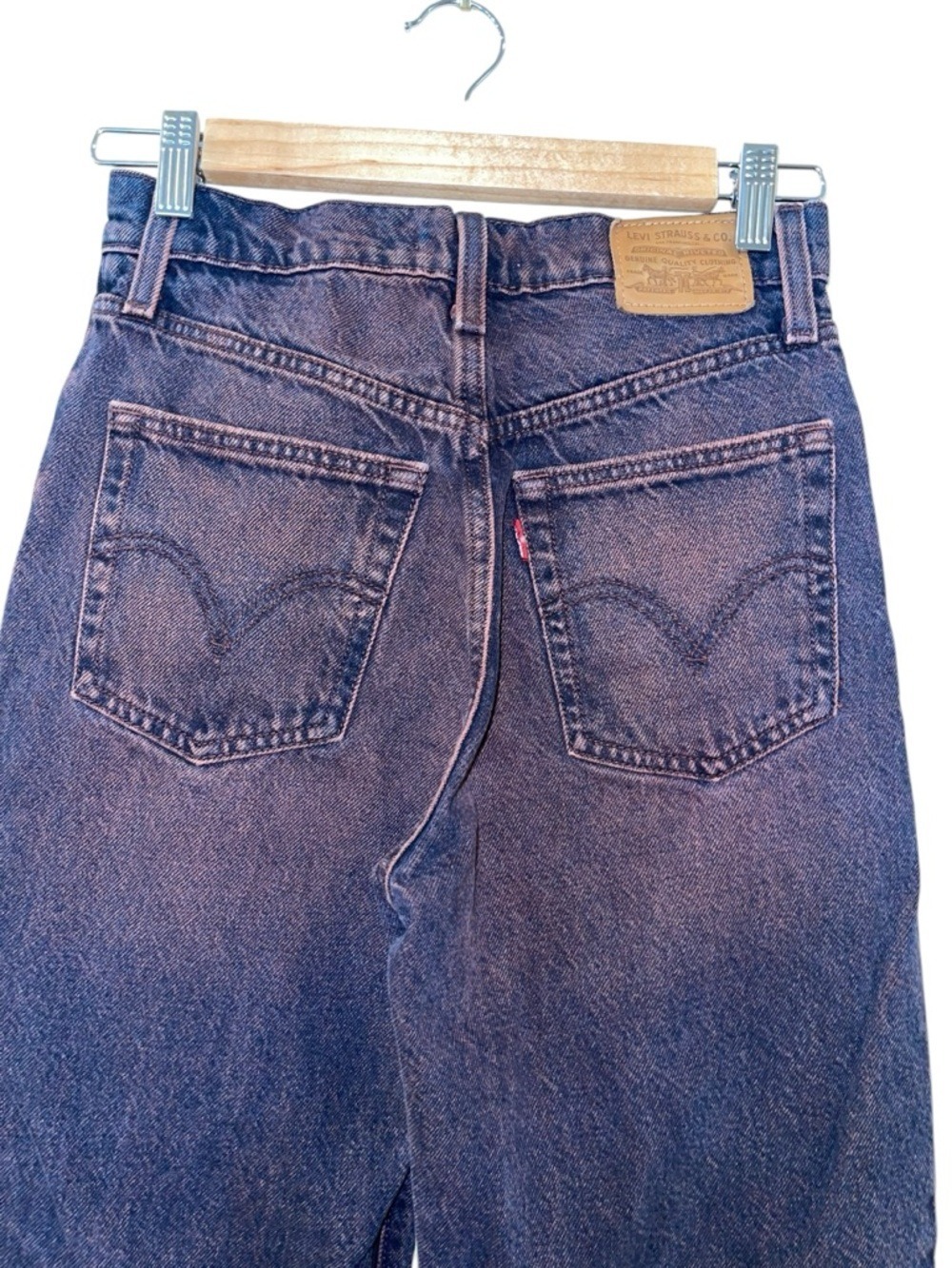 Levi's Women’s Purple Distressed Ribcage Wide Leg Denim Jeans Size 25 - Picture 4 of 5
